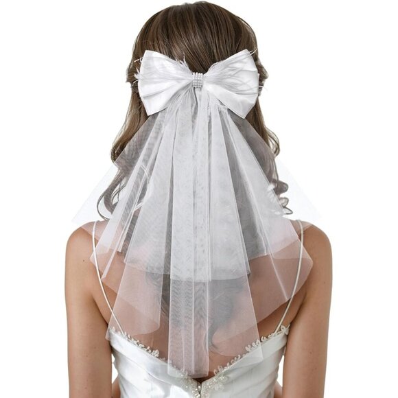 🆕 Women White Clip Bachelorette Party Decorations Pearl Bow Accessories - Picture 1 of 7